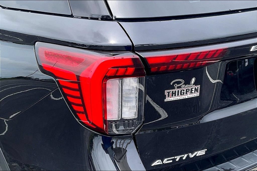 Certified 2025 Ford Explorer Active AWD/4WD image 31