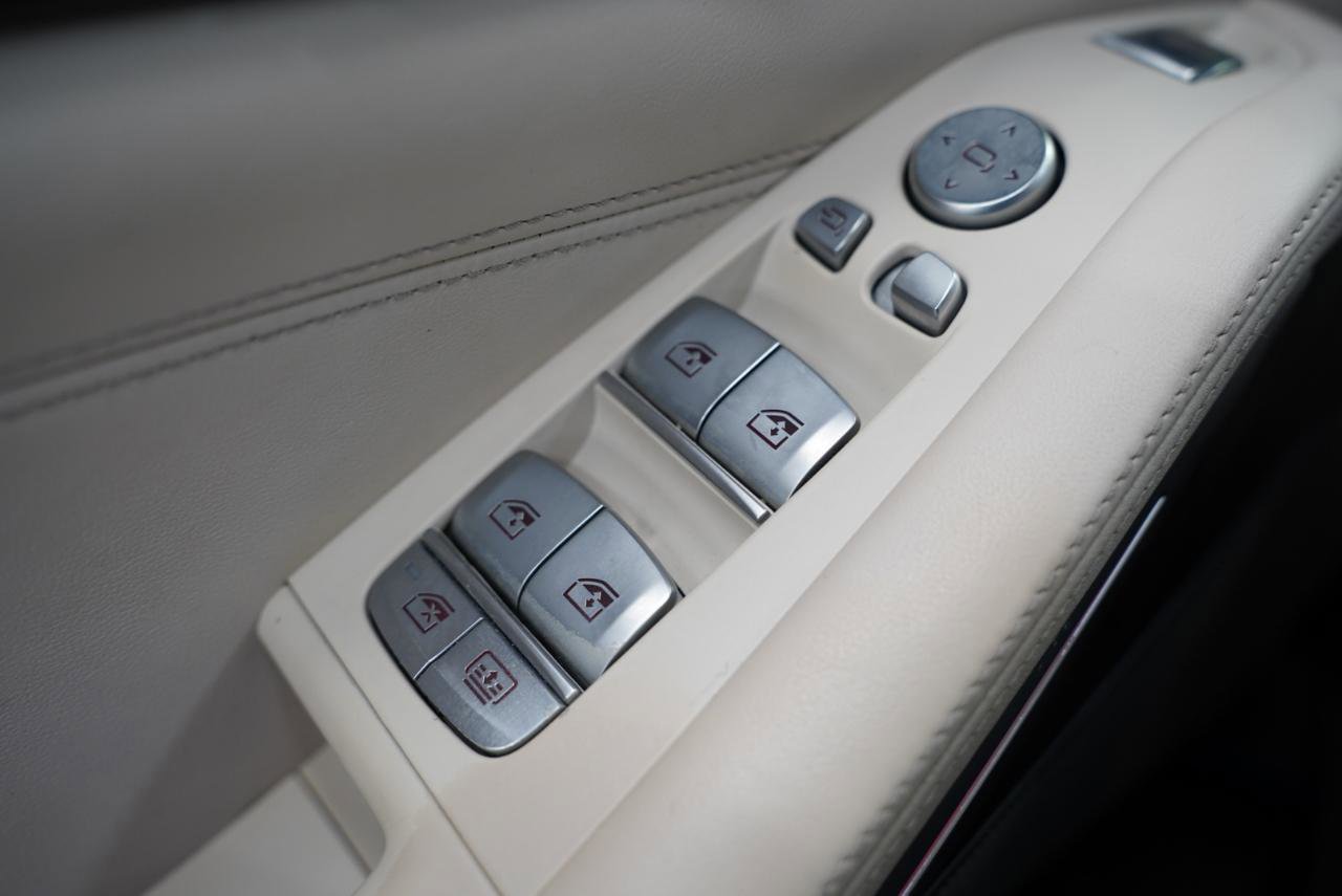 Used 2022 BMW X7 M50i w/ Dynamic Handling Package image 27