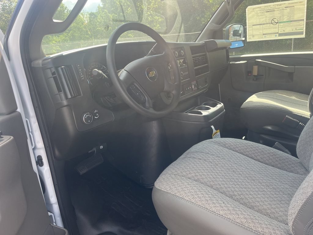 New 2025 Chevrolet Express 3500 Extended w/ Driver Convenience Package RWD image 15