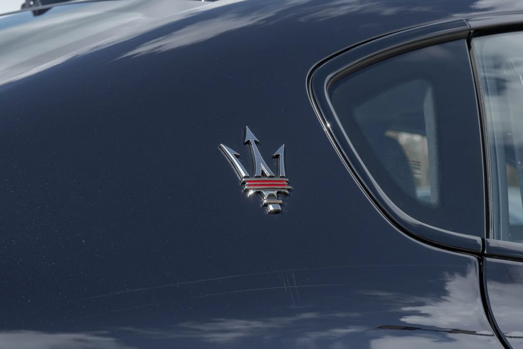 Used 2022 Maserati Quattroporte Trofeo RWD image 54