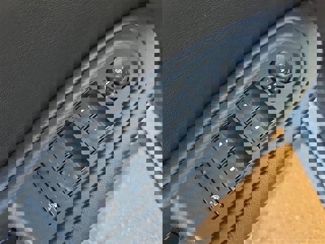 Certified 2016 GMC Acadia SLT w/ Open Road Package image 15