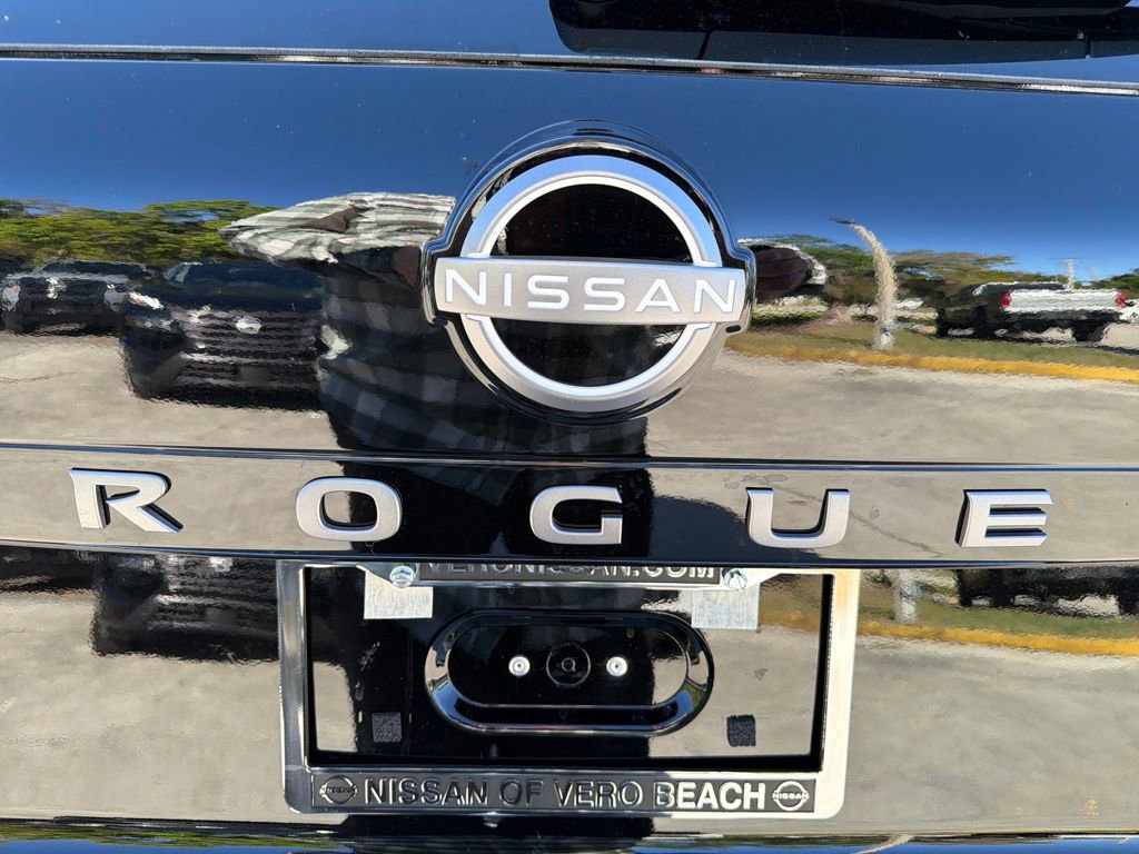 New 2026 Nissan Rogue SV w/ Cold Weather Package image 10