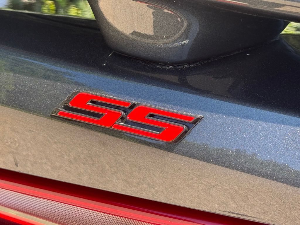 Used 2017 Chevrolet Camaro SS RWD image 7