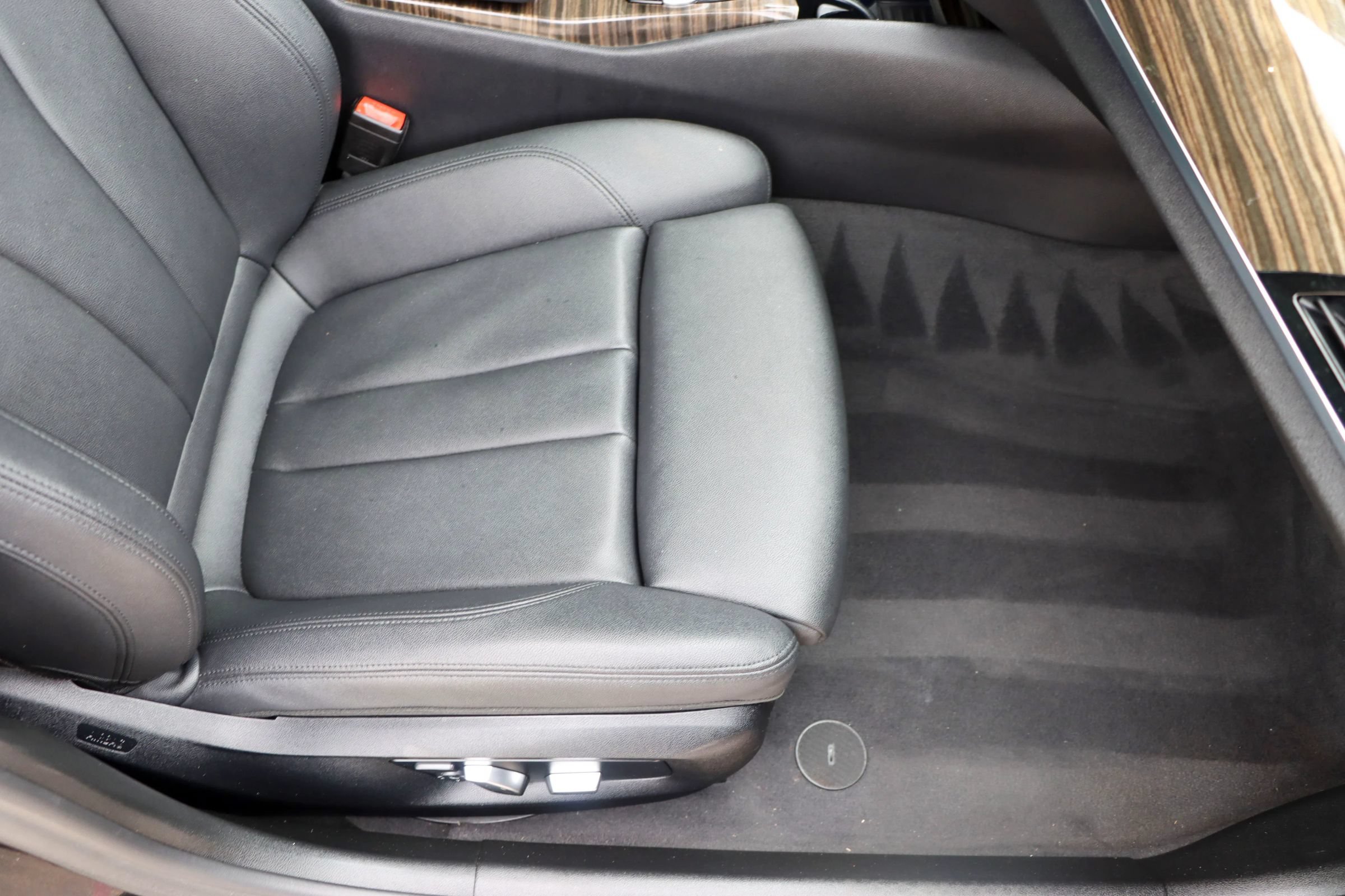 Used 2018 BMW 530e RWD image 22