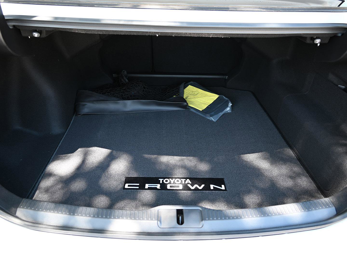 Used 2025 Toyota Crown Platinum image 28