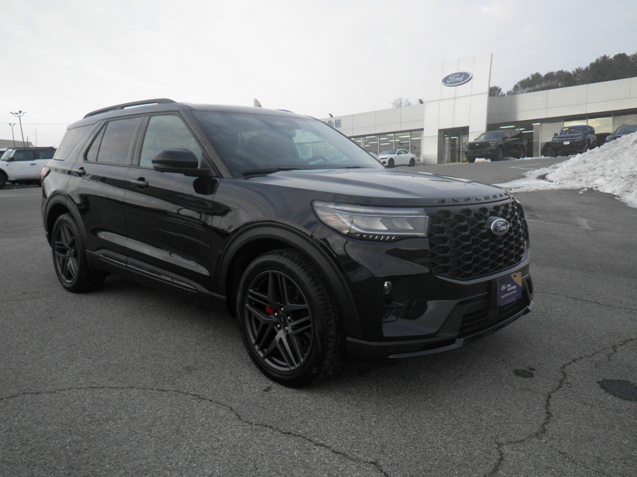 Certified 2025 Ford Explorer ST image 1