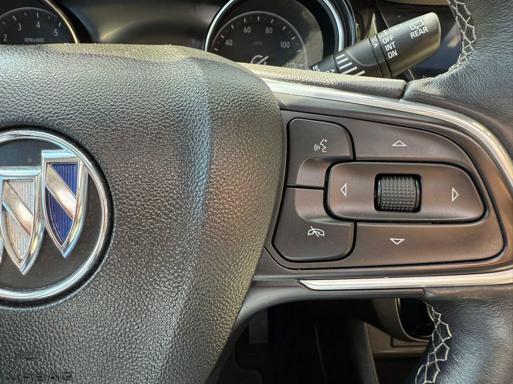 Used 2020 Buick Encore GX Essence w/ Experience Buick Package image 33