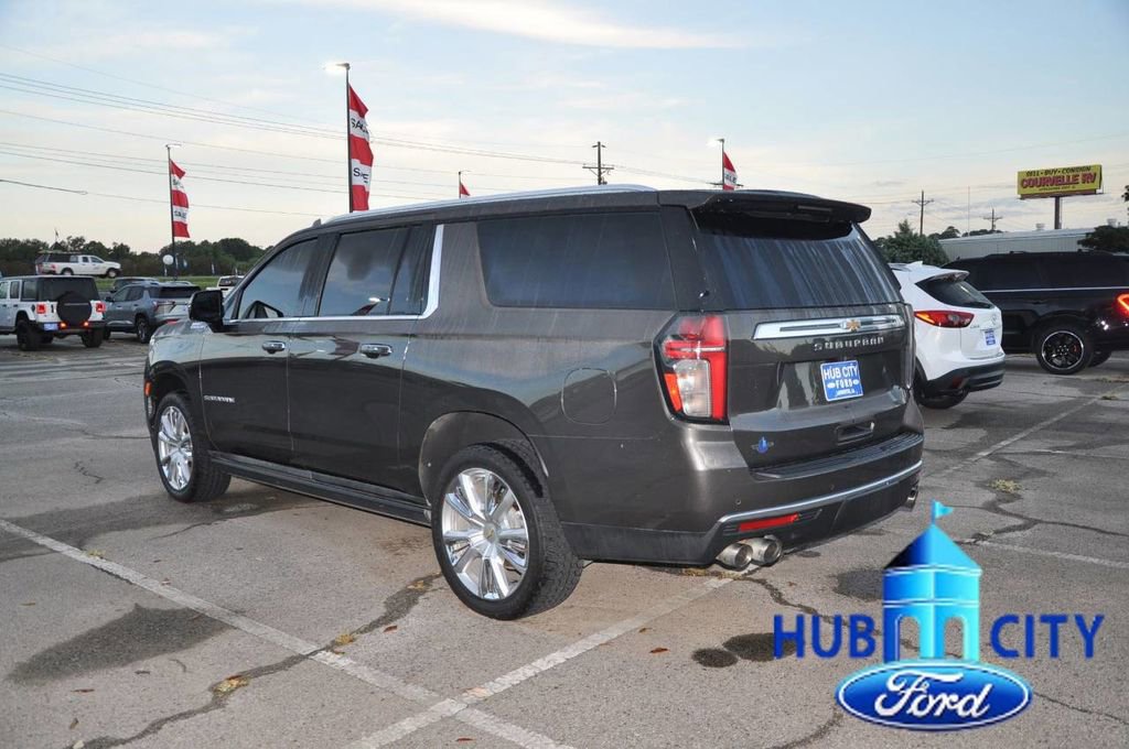Used 2021 Chevrolet Suburban High Country w/ Premium Package RWD image 3