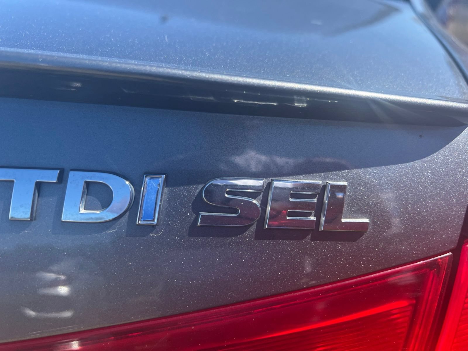 Used 2015 Volkswagen Passat TDI SEL Premium FWD image 14