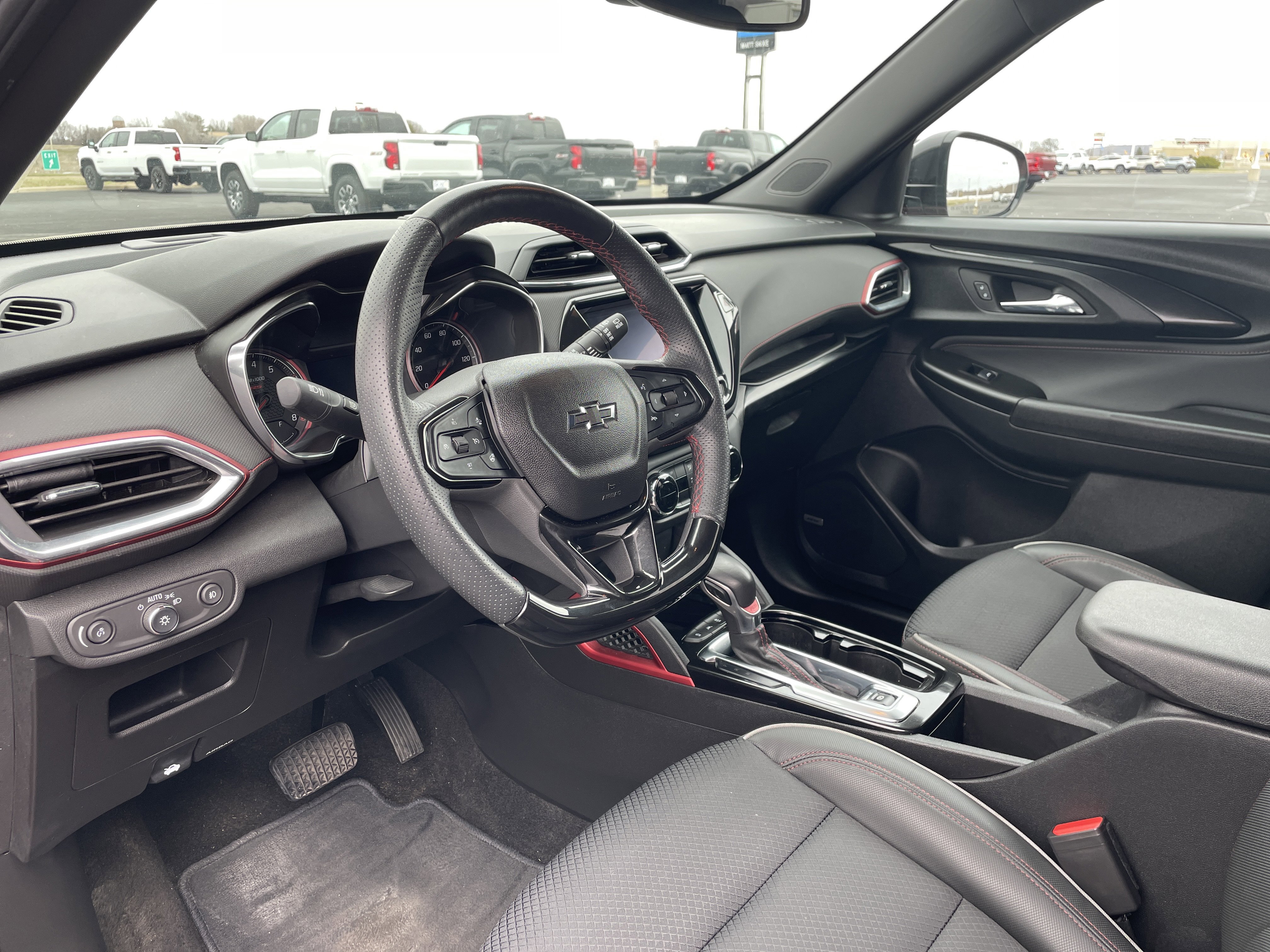 Certified 2022 Chevrolet TrailBlazer RS w/ Technology Package image 9