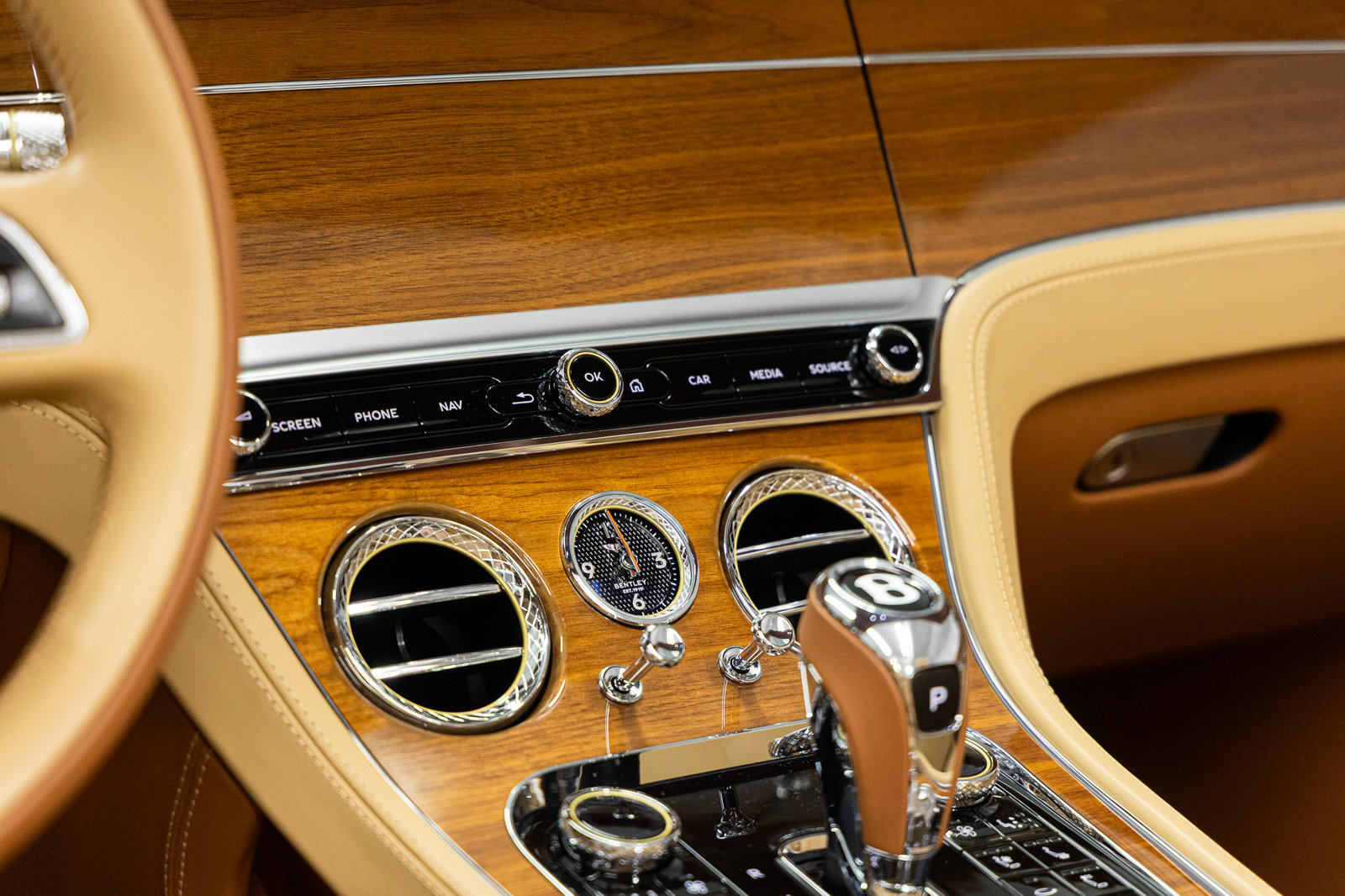 Used 2023 Bentley Continental GT Azure AWD/4WD image 35
