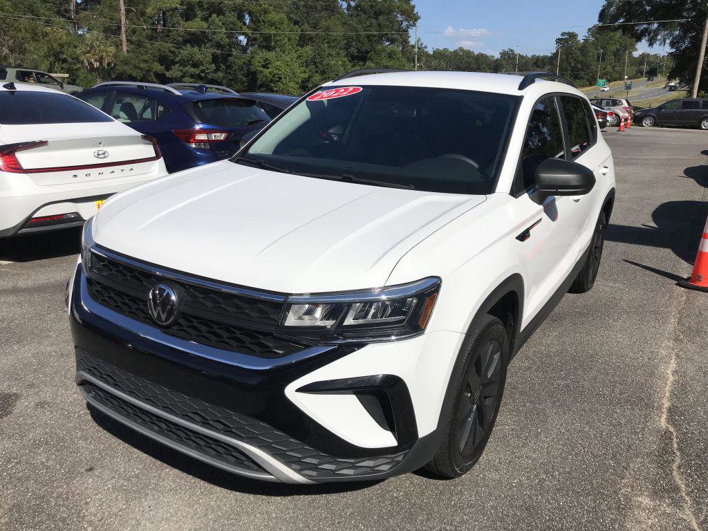 Used 2022 Volkswagen Taos S image 1