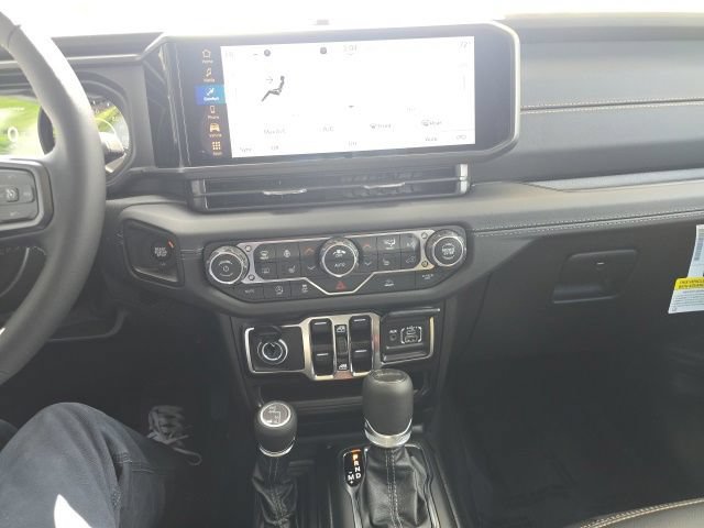 New 2026 Jeep Gladiator Sport AWD/4WD image 22