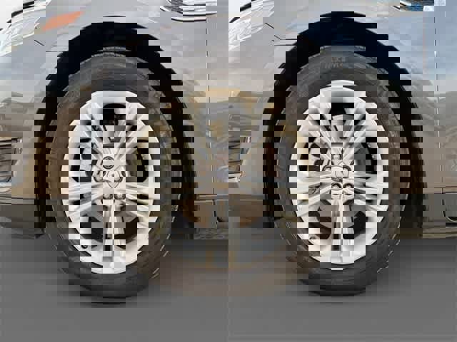 Used 2018 Ford Taurus SE image 10