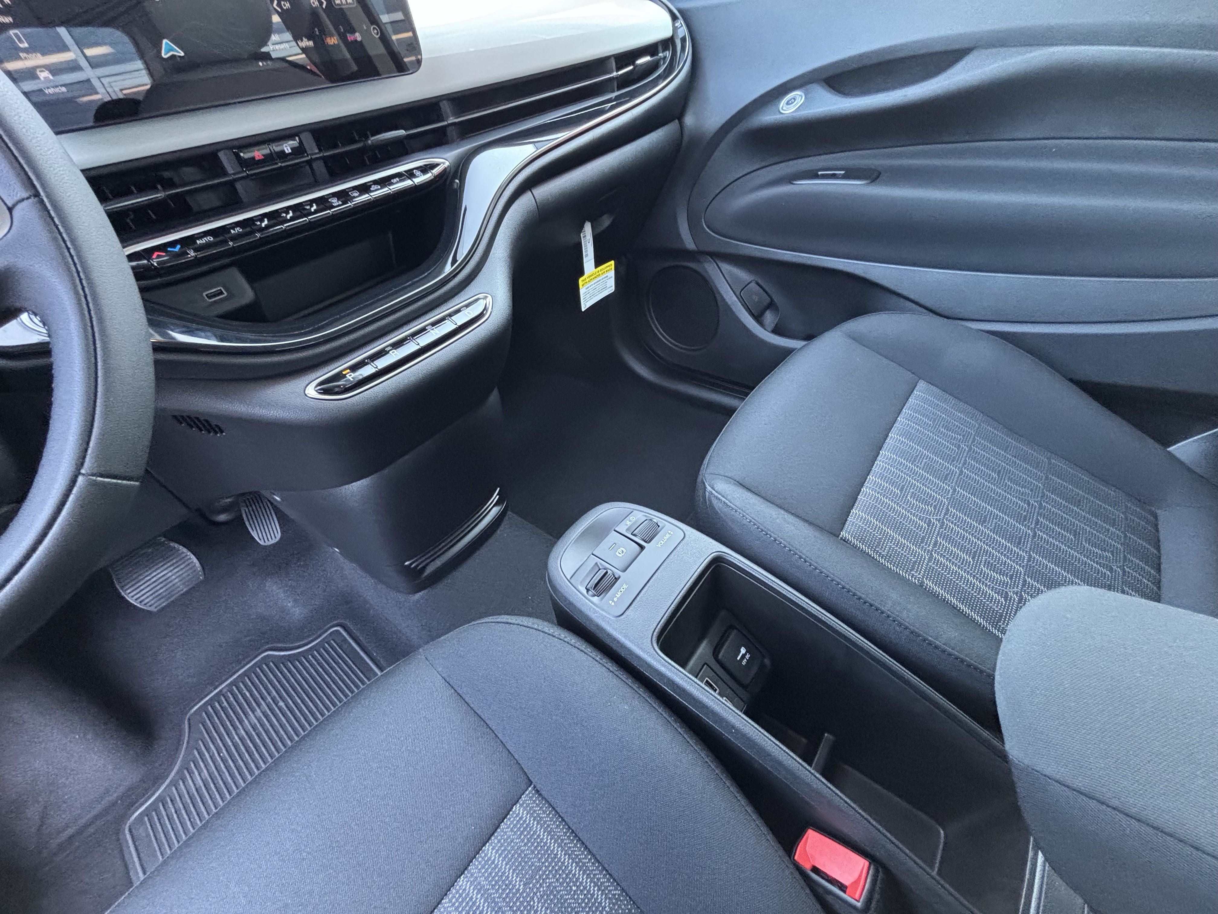 New 2026 FIAT 500 e w/ Comfort Group FWD image 20