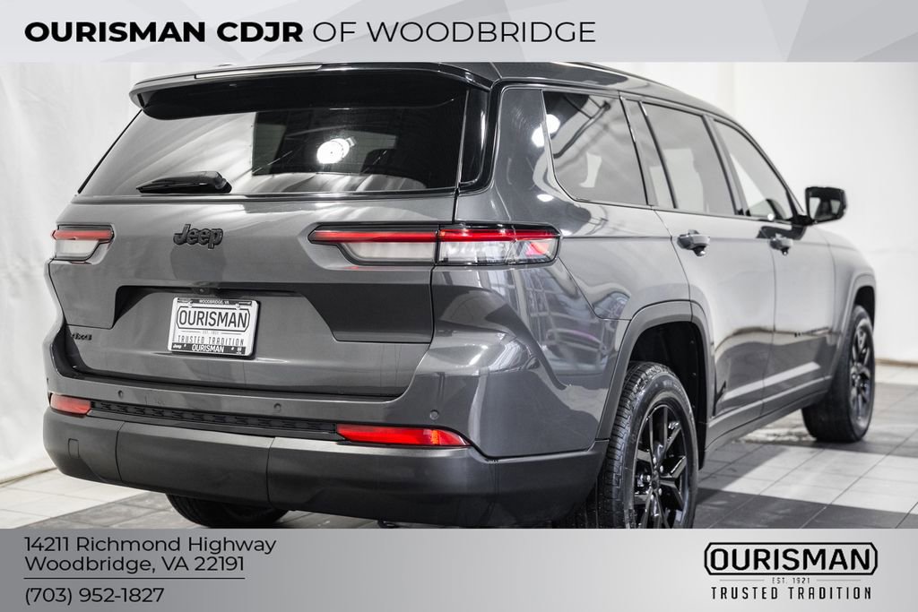 Used 2024 Jeep Grand Cherokee L Laredo image 5