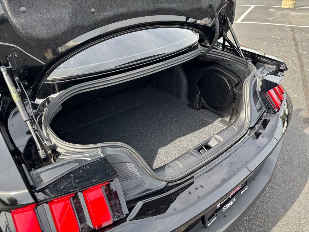 Used 2025 Ford Mustang GT Premium image 17