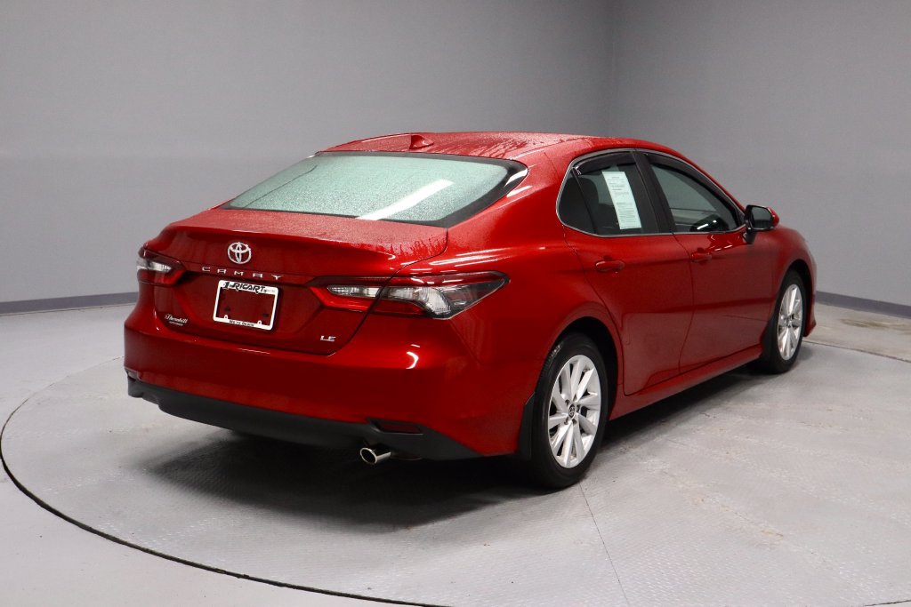 Used 2024 Toyota Camry LE FWD image 10