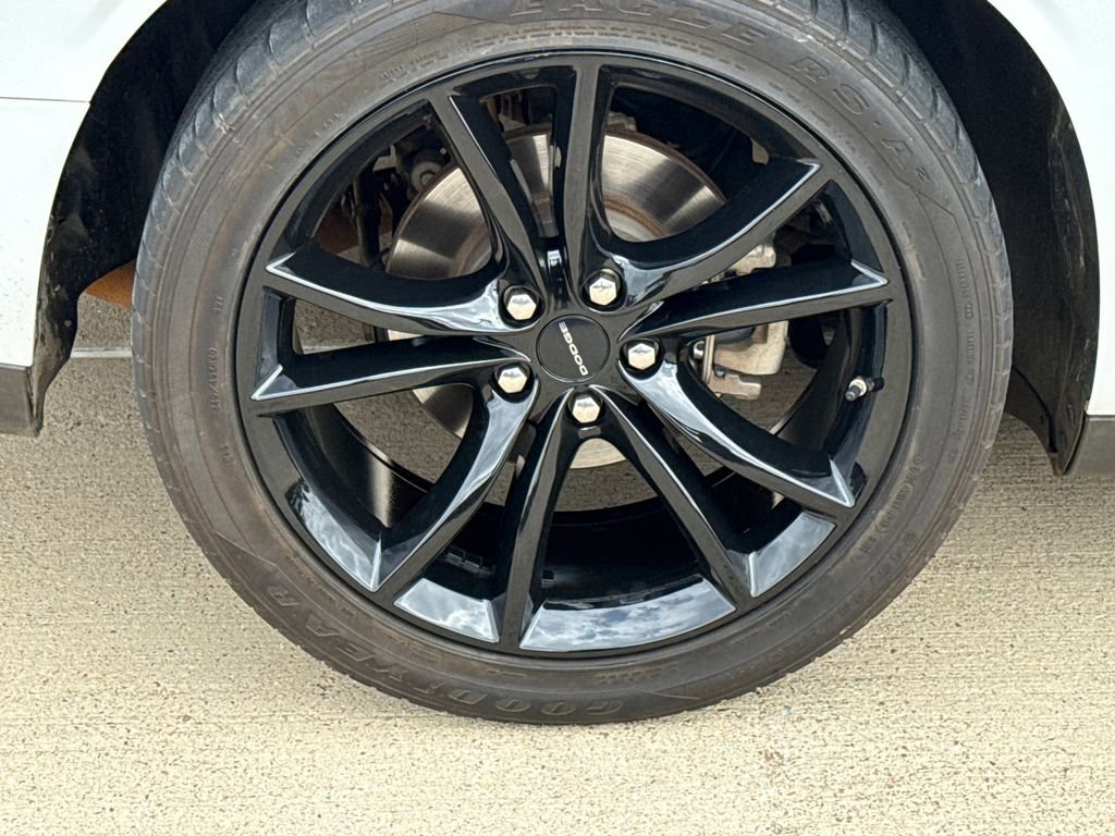 Used 2022 Dodge Challenger R/T image 8