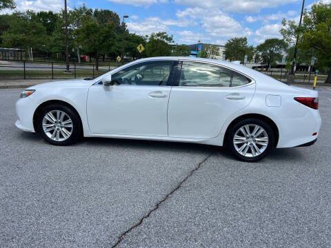 Used 2015 Lexus ES 350 w/ Premium Package FWD image 21