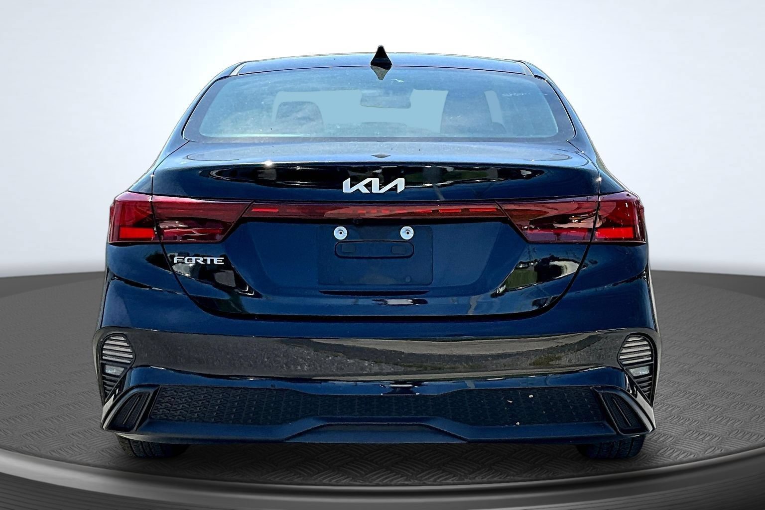 Used 2024 Kia Forte LXS FWD image 6
