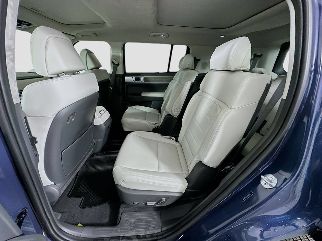 New 2026 Hyundai Santa Fe Calligraphy FWD image 17