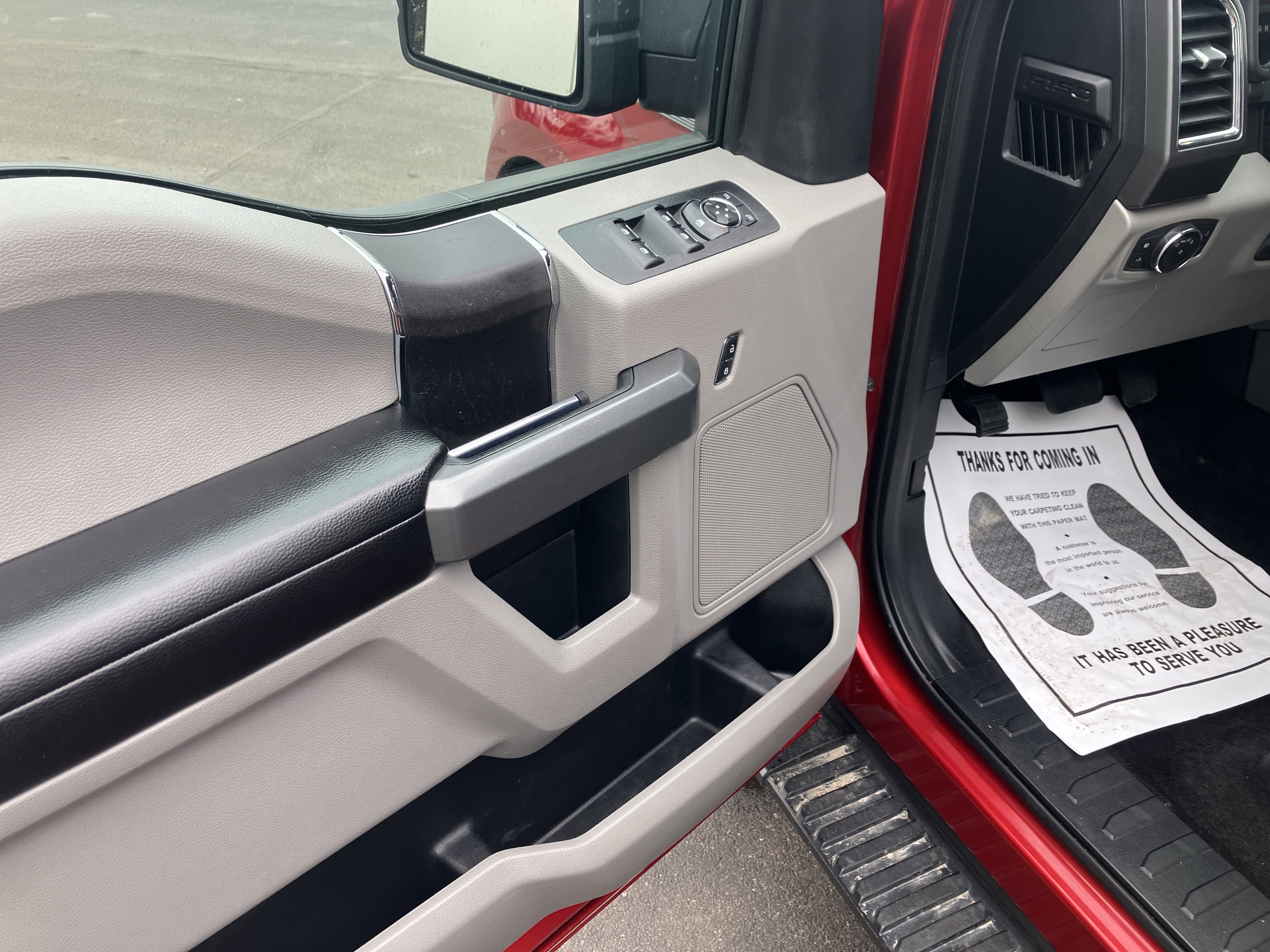 Used 2016 Ford F150 XLT w/ Trailer Tow Package image 13