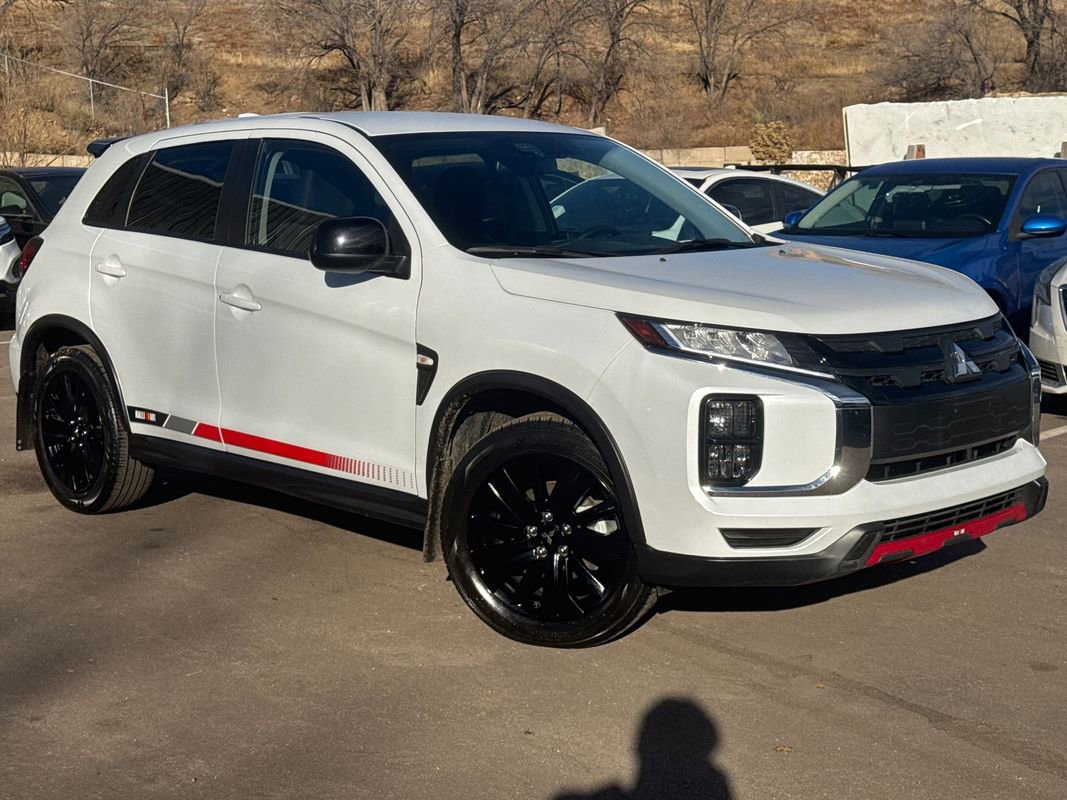 Used 2024 Mitsubishi Outlander Sport SE image 1