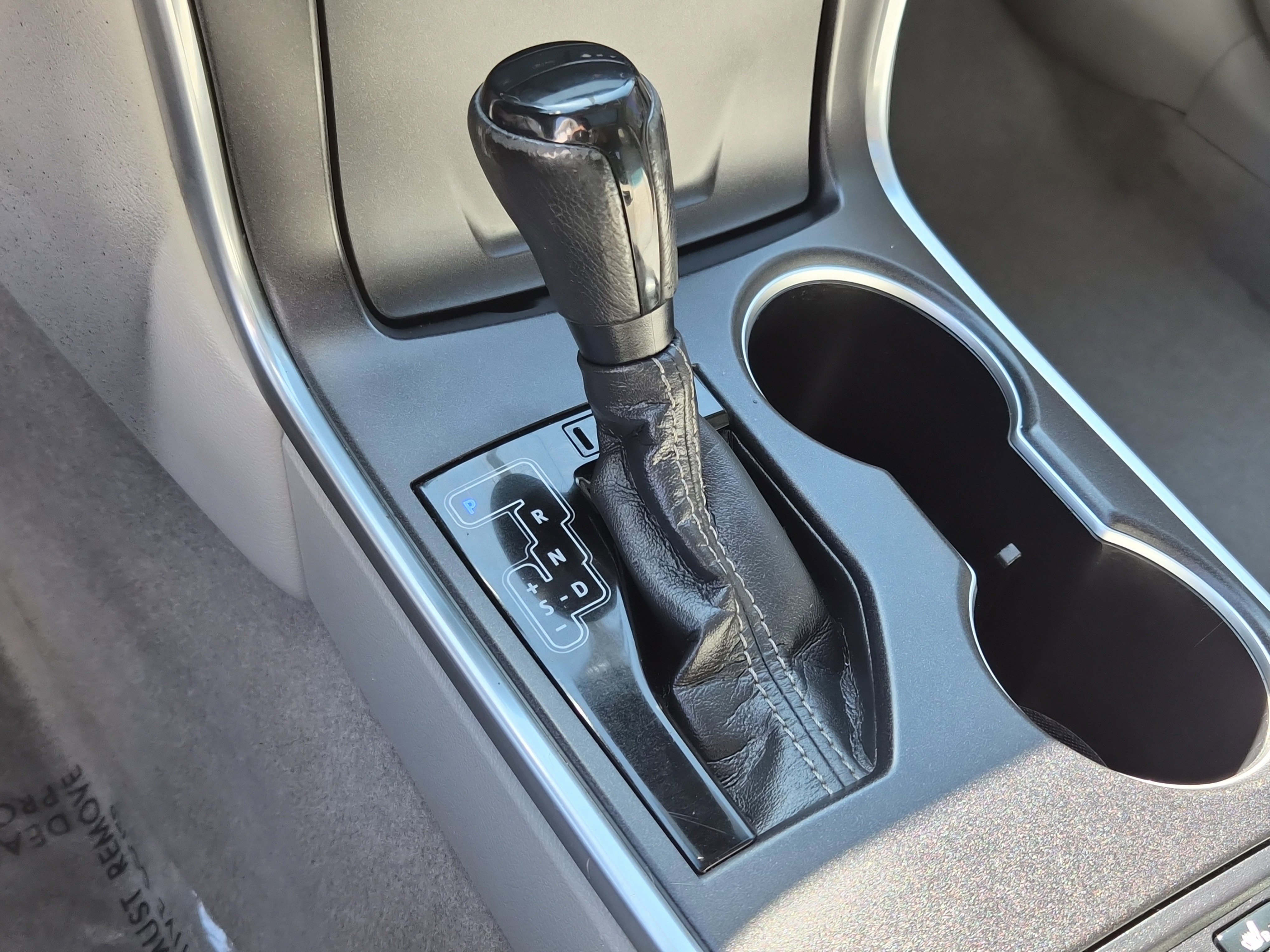 Used 2016 Toyota Camry XLE w/ Moonroof Package image 29