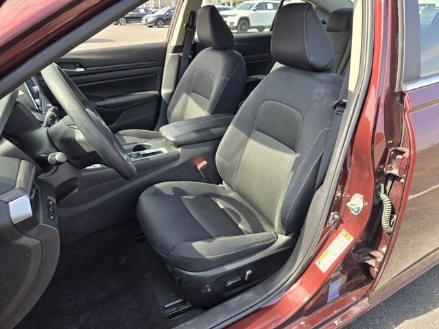 Used 2025 Nissan Altima 2.5 SV image 9