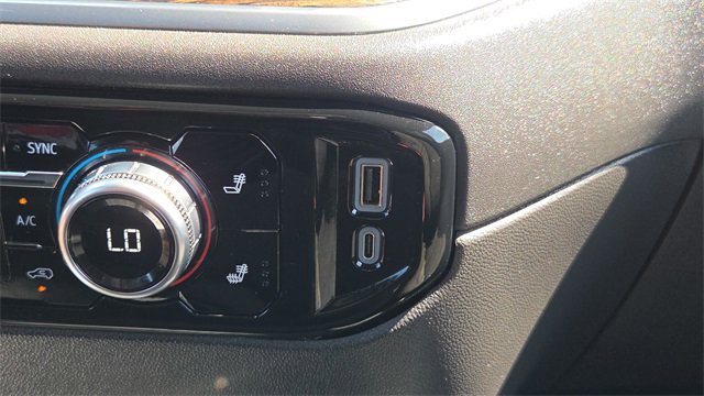 Used 2024 GMC Sierra 1500 Elevation image 37