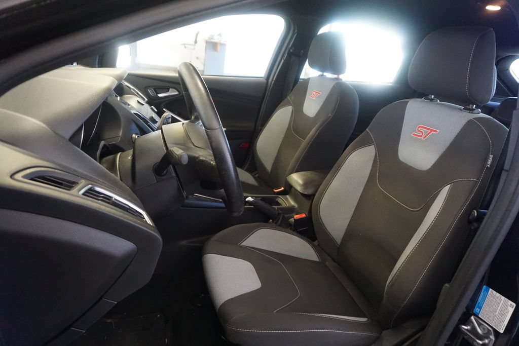 Used 2018 Ford Focus ST FWD image 14