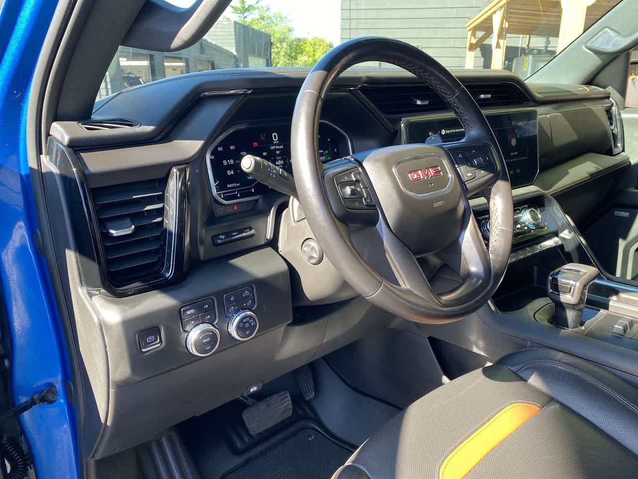 Used 2022 GMC Sierra 1500 AT4 w/ AT4 Premium Package AWD/4WD image 2