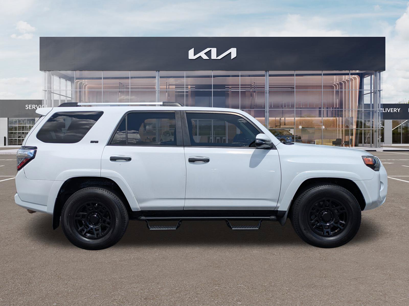 Used 2019 Toyota 4Runner SR5 Premium RWD image 3