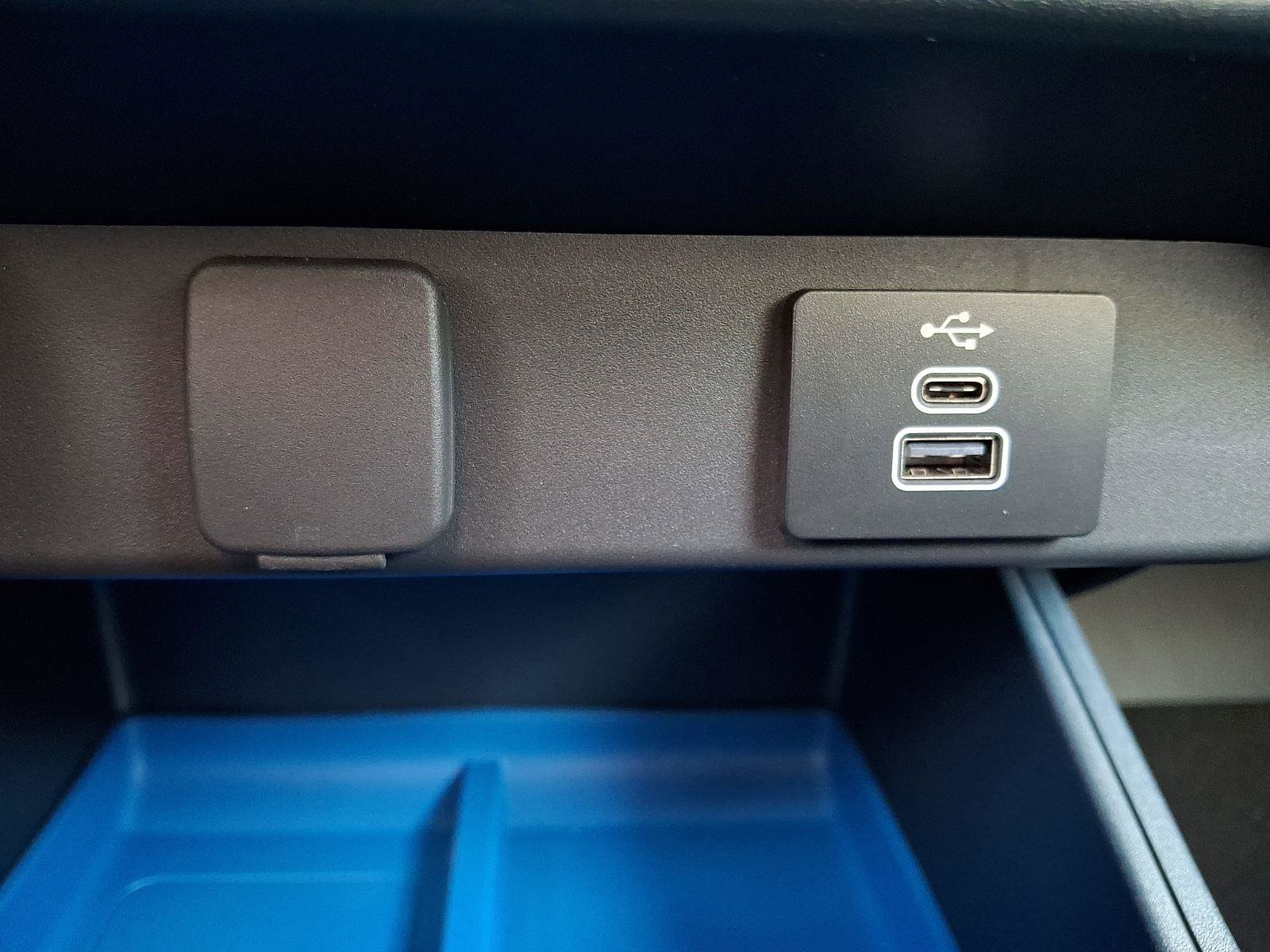 New 2025 Ford Maverick XLT image 16