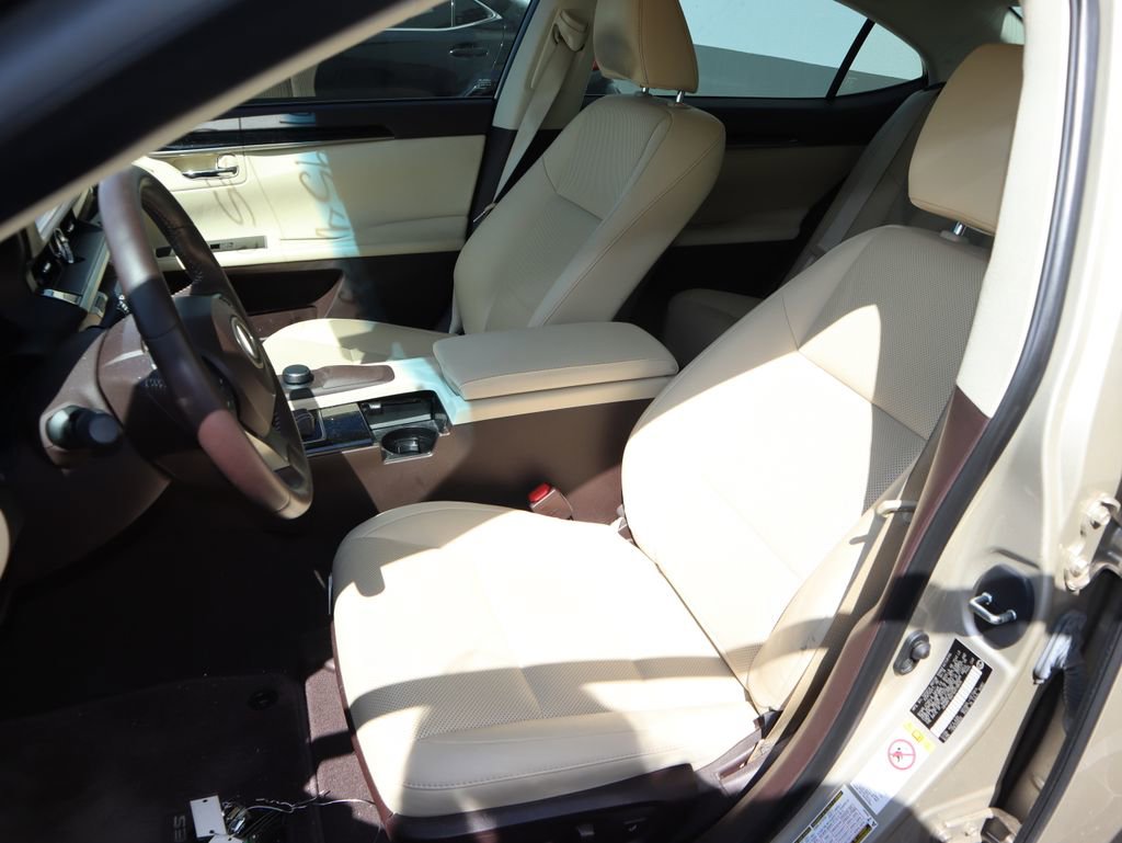 Used 2016 Lexus ES 350 w/ Accessory Package 2 FWD image 9