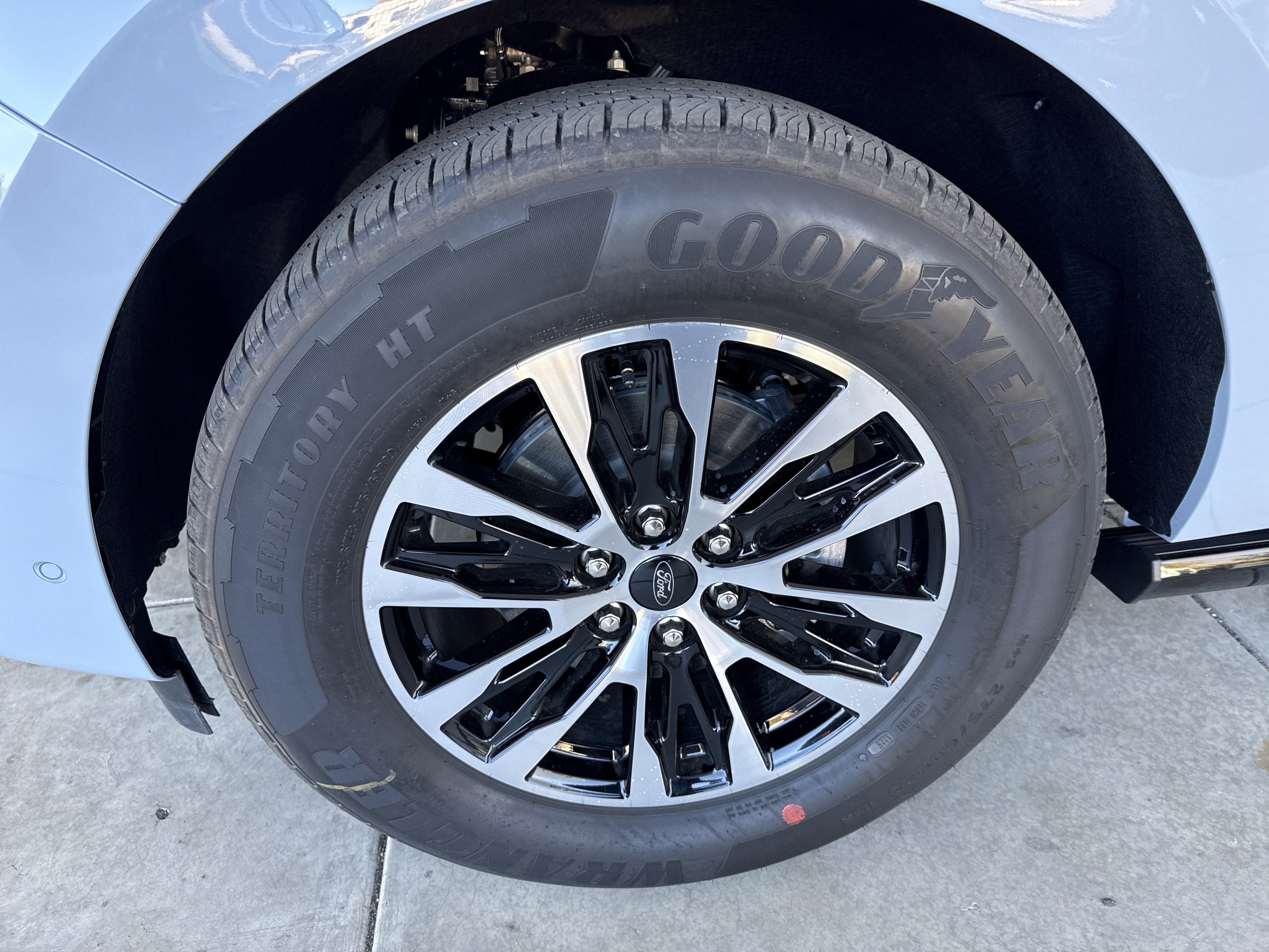 Certified 2025 Ford Expedition Max Platinum image 9