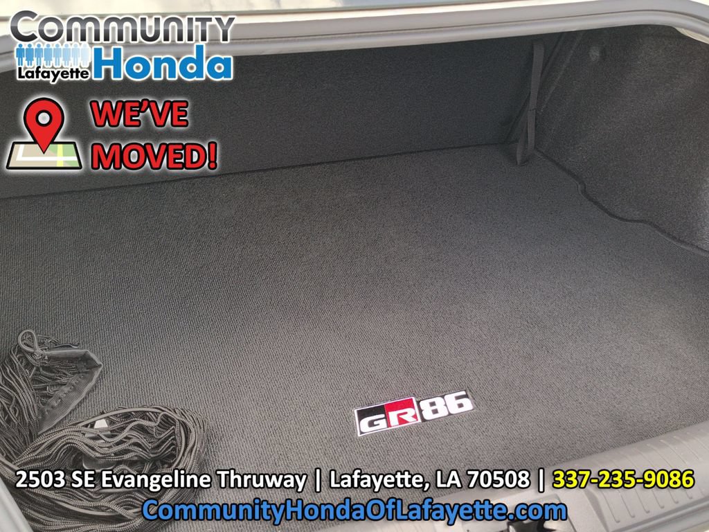 Used 2024 Toyota GR86 Premium RWD image 8