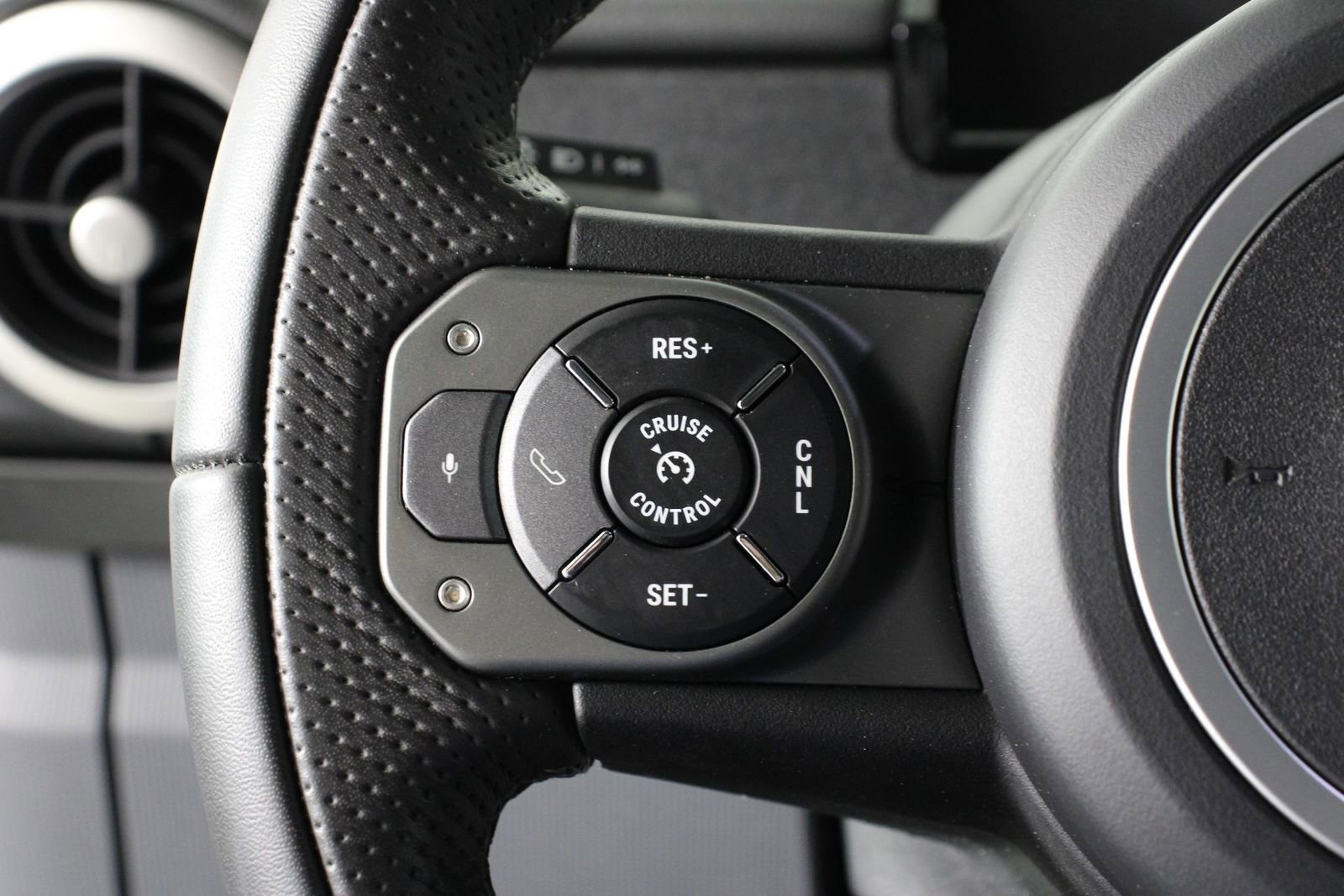 Used 2024 INEOS Grenadier image 13