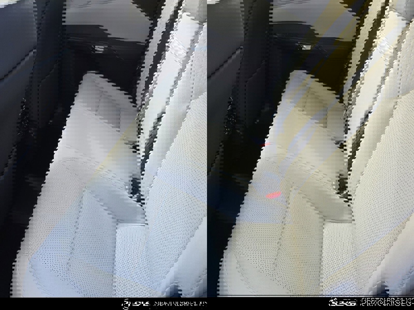 New 2026 Lexus RX 450h AWD image 25