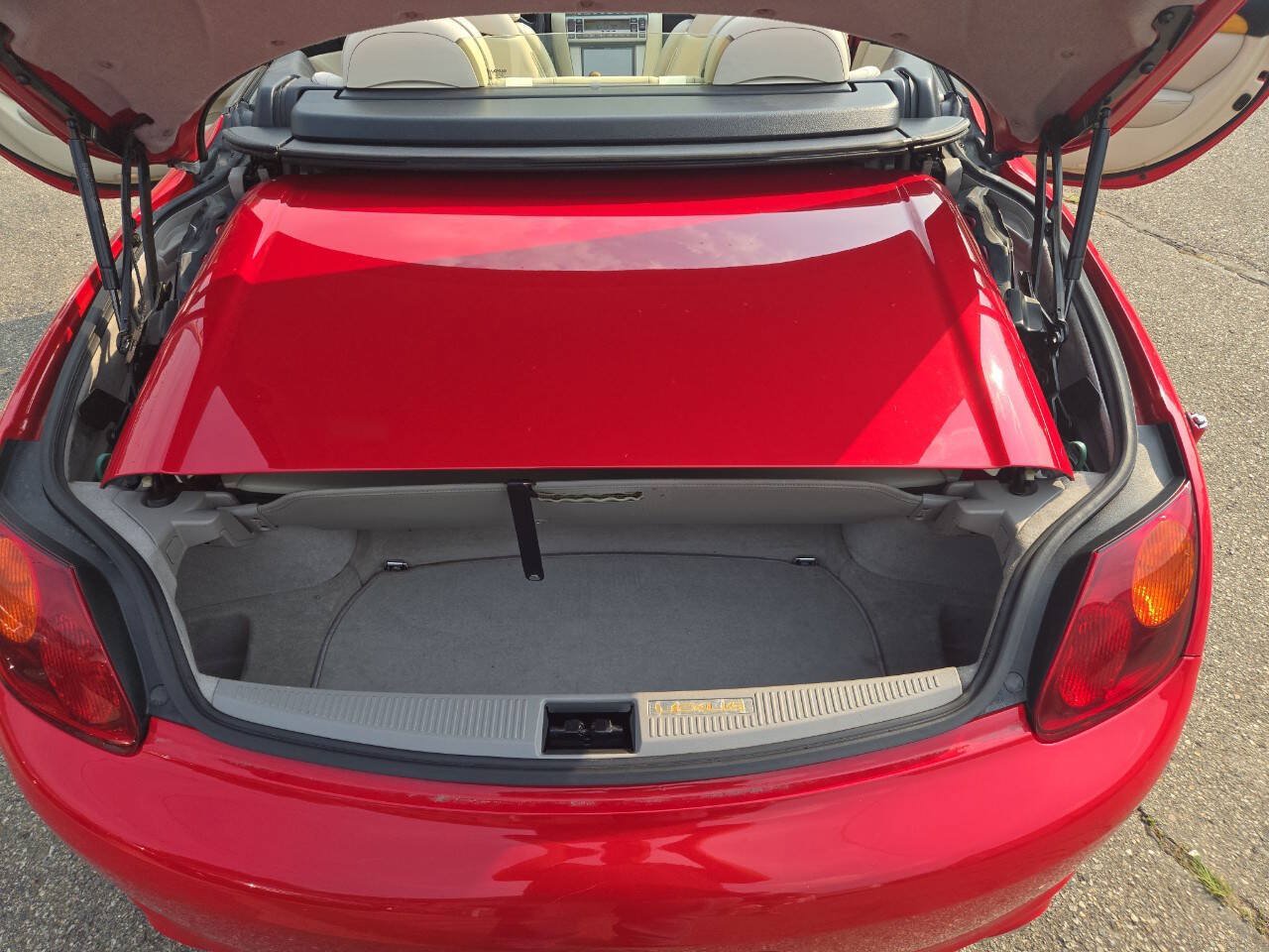 Used 2002 Lexus SC 430 Convertible RWD image 24