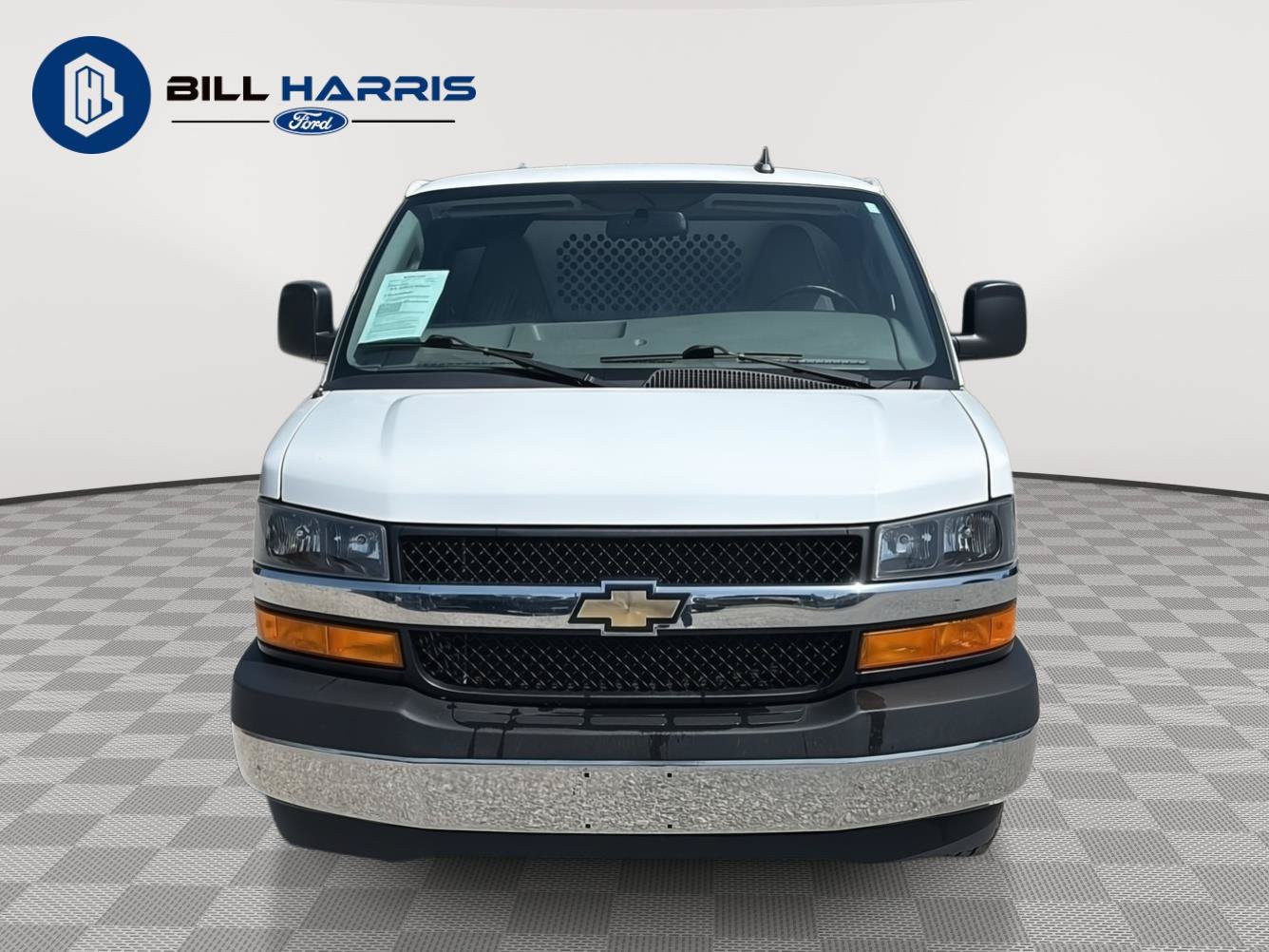 Used 2021 Chevrolet Express 2500 w/ Driver Convenience Package RWD image 2