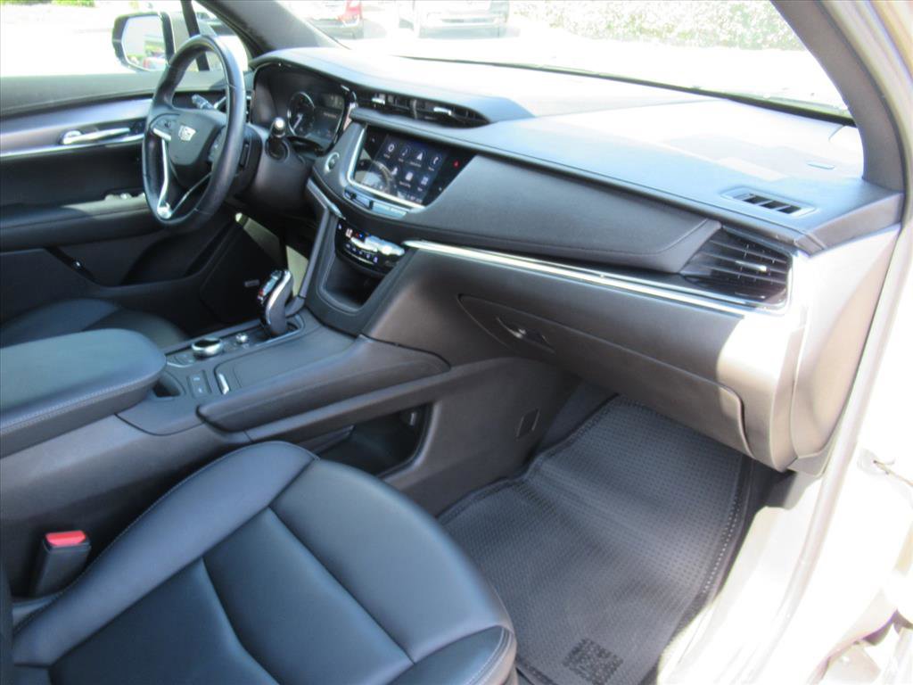 Used 2022 Cadillac XT6 Luxury image 10
