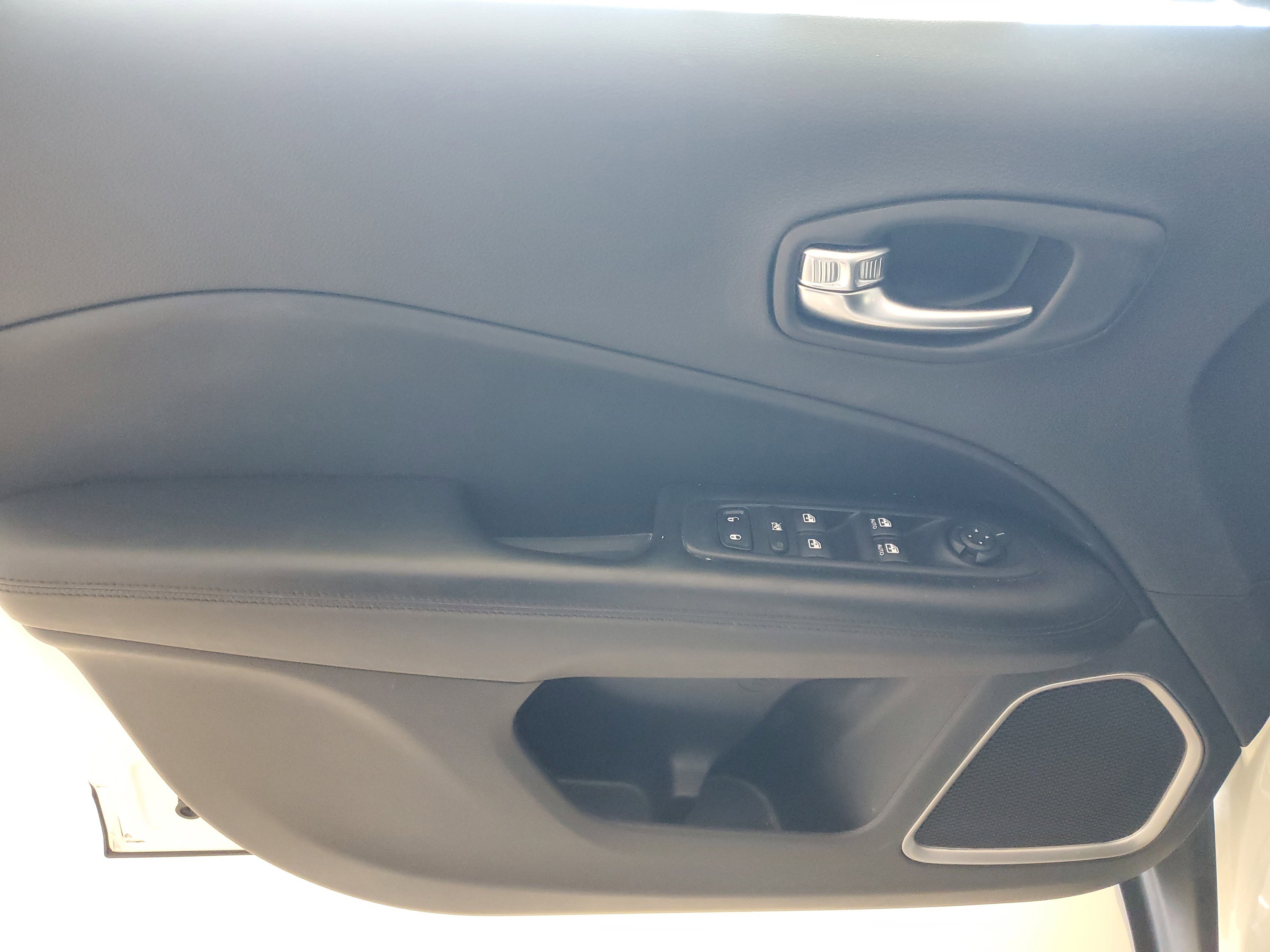 Used 2020 Jeep Compass Altitude image 21