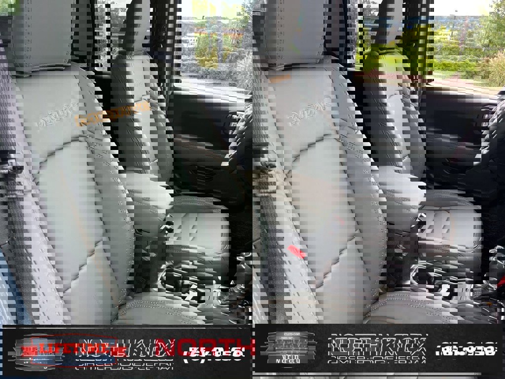 New 2025 Jeep Gladiator Mojave w/ Safety Group image 27