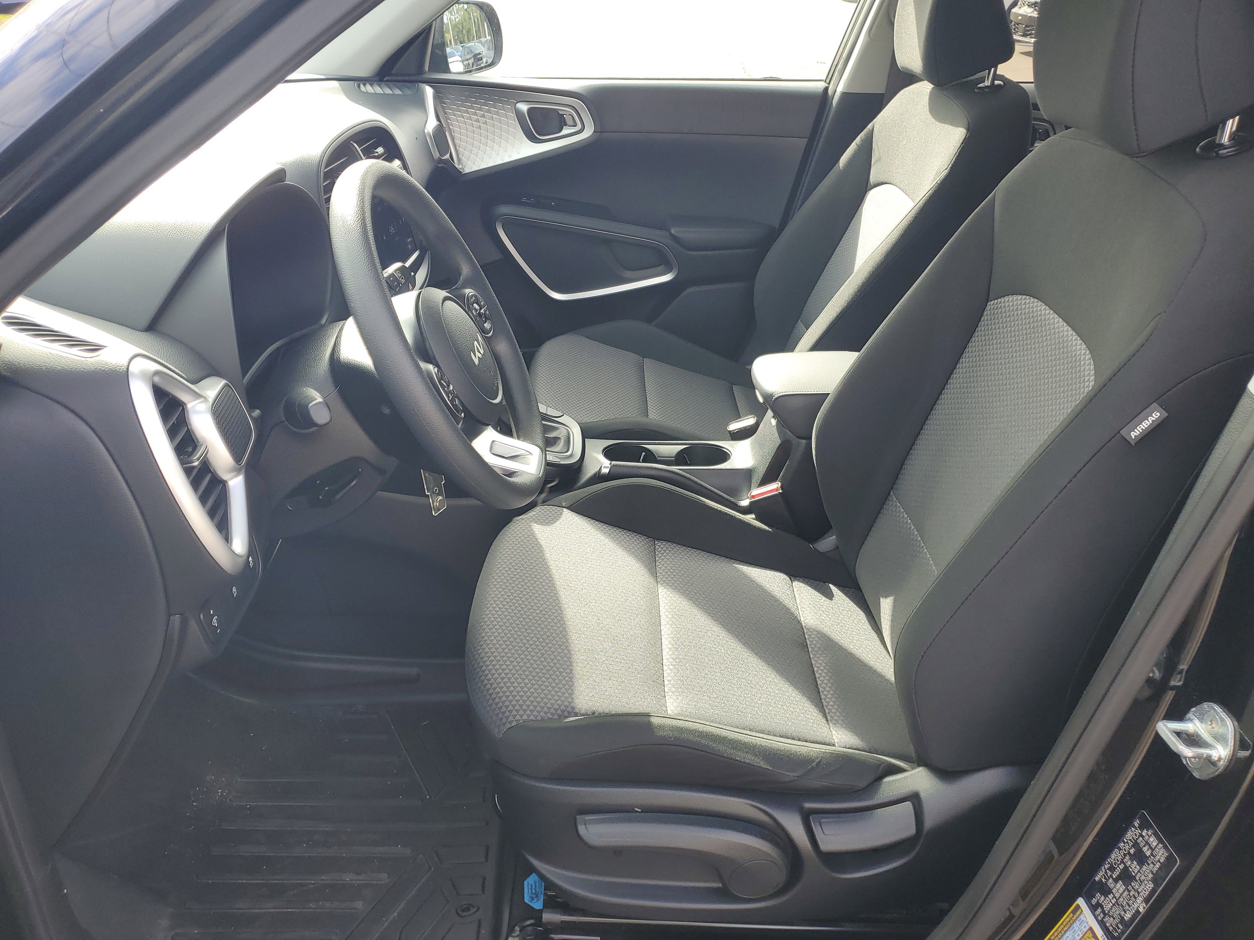 Certified 2022 Kia Soul LX image 21