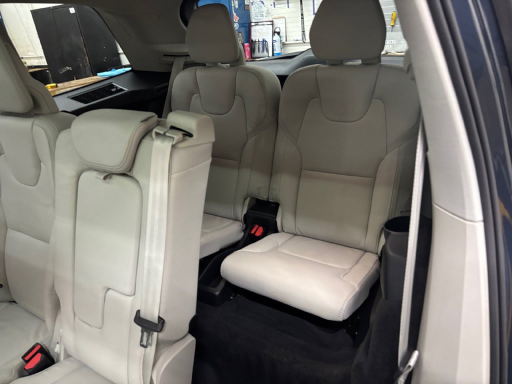 Certified 2026 Volvo XC90 B6 Ultra AWD/4WD image 15
