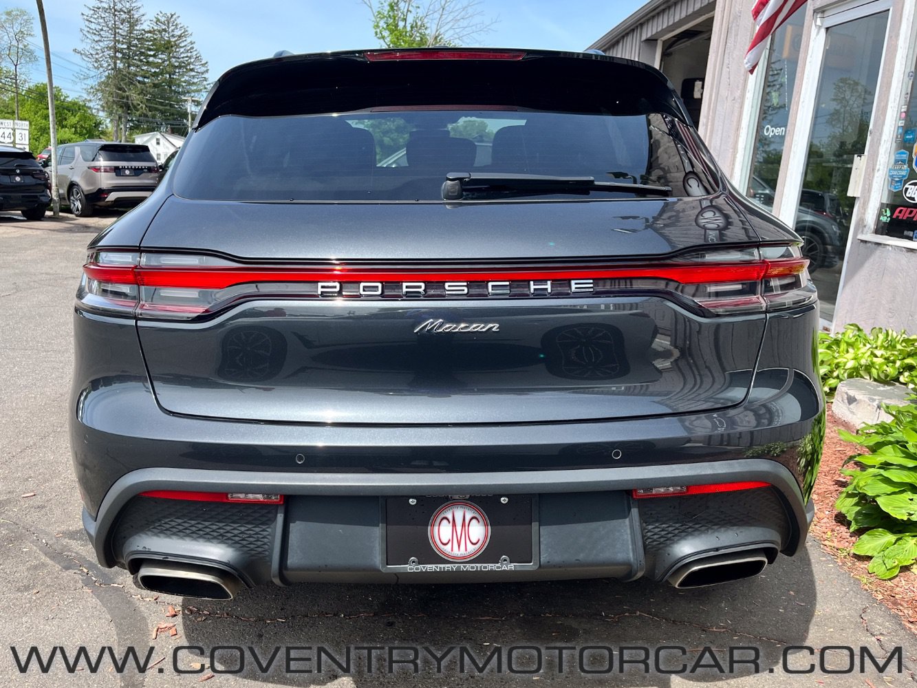 Used 2022 Porsche Macan AWD/4WD image 6