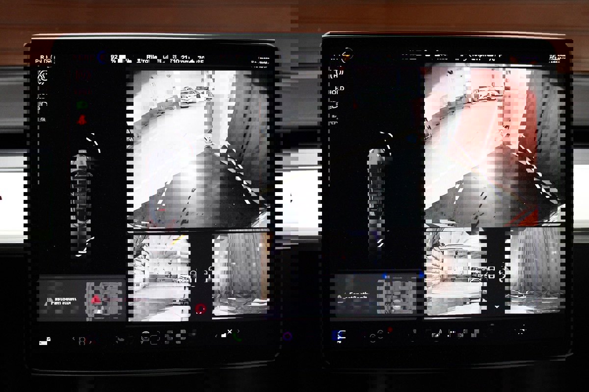 Used 2022 Tesla Model Y Long Range AWD/4WD image 35