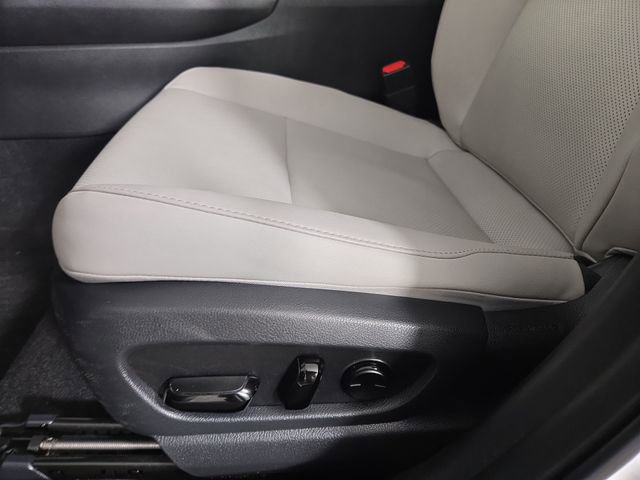 Used 2022 Lexus UX 250h w/ Premium Package image 33